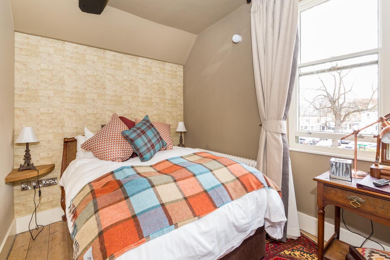 The Bull Hotel Olney 外观 照片