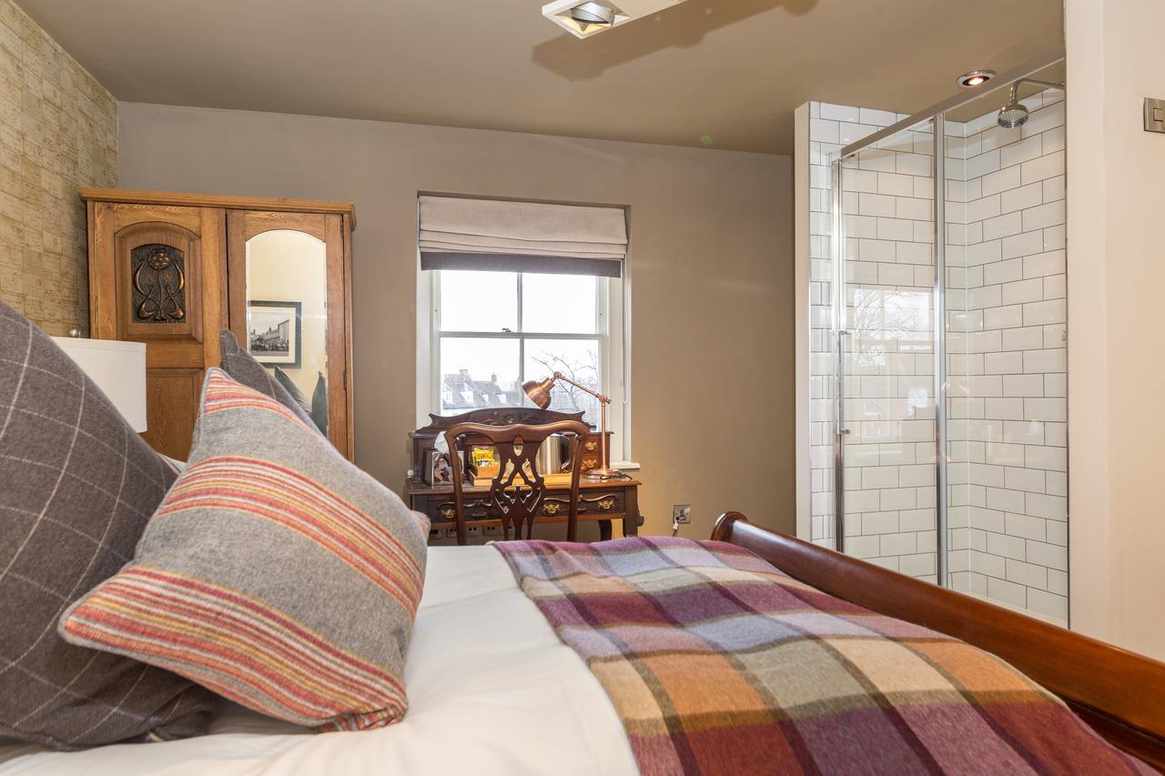 The Bull Hotel Olney 外观 照片