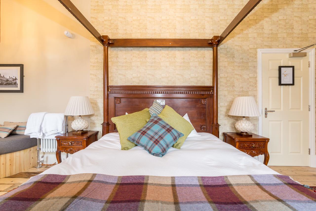 The Bull Hotel Olney 外观 照片