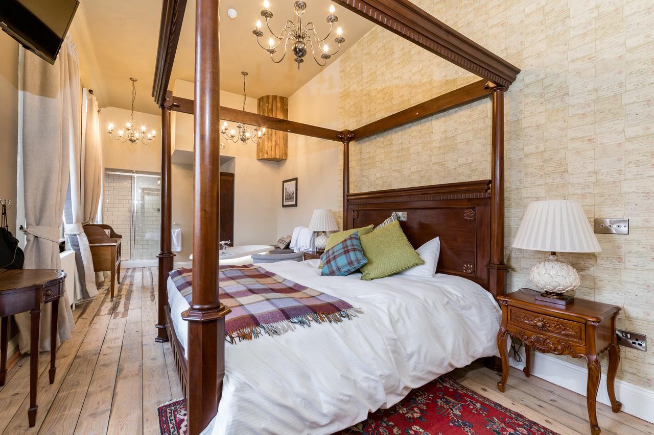 The Bull Hotel Olney 外观 照片