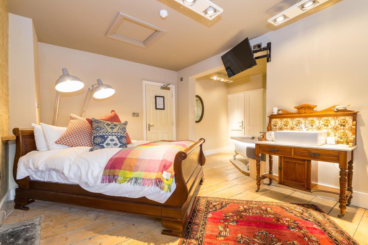 The Bull Hotel Olney 外观 照片