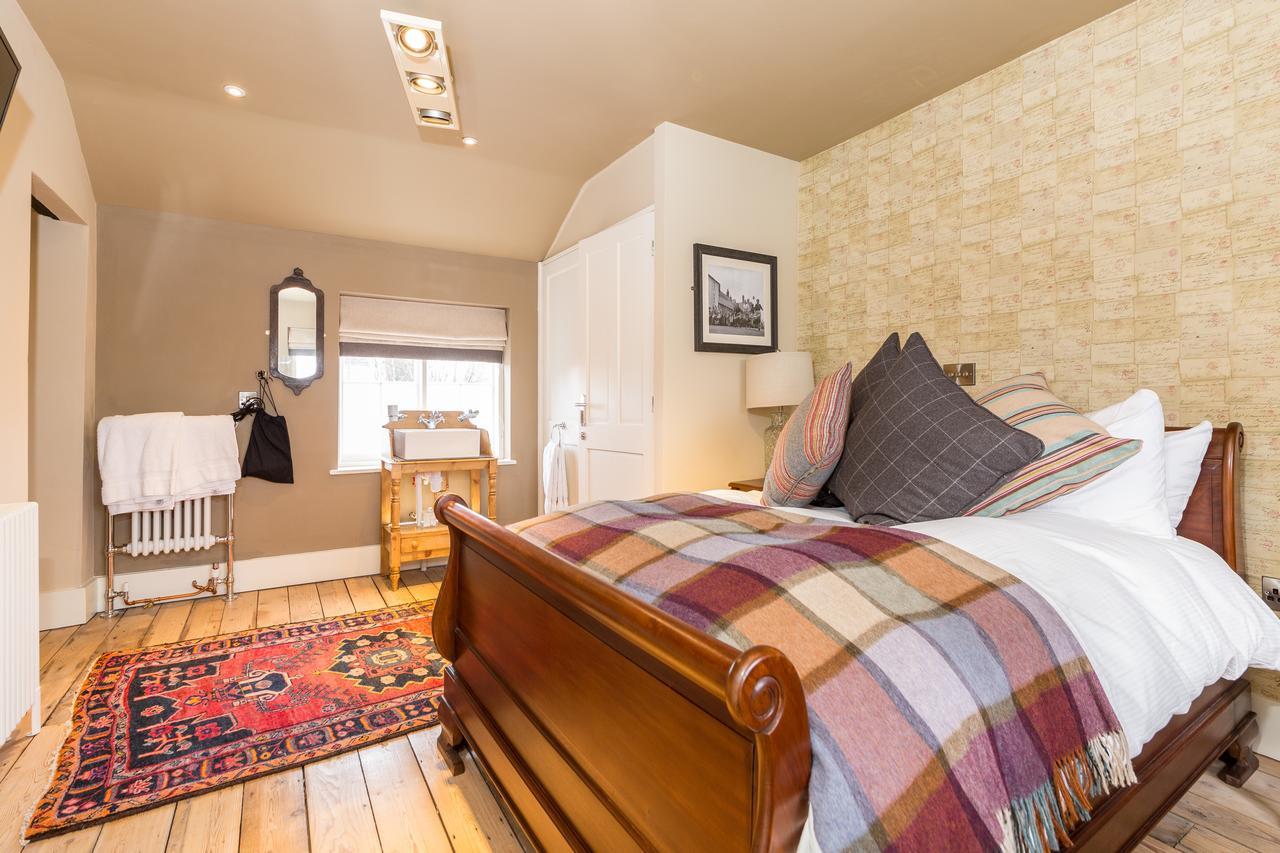 The Bull Hotel Olney 外观 照片