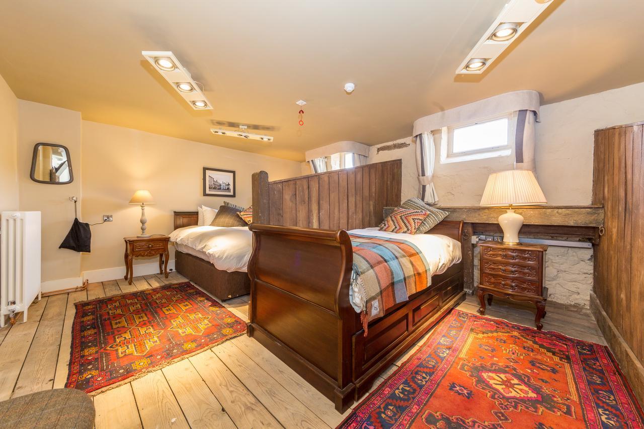 The Bull Hotel Olney 外观 照片
